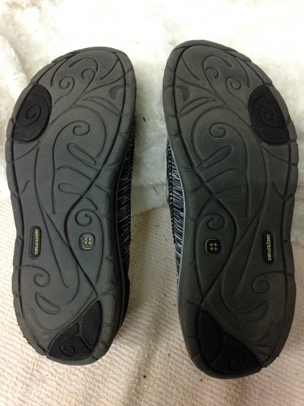 รองเท้า slip on เบอร์ 40 ยาว 25.5 cm ราคาพร้อมจัดส่งครับ