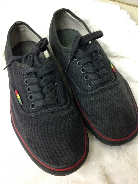 รองเท้า VAN เบอร์ 39 ยาว 25 cm ราคาพร้อมจัดส่งครับ