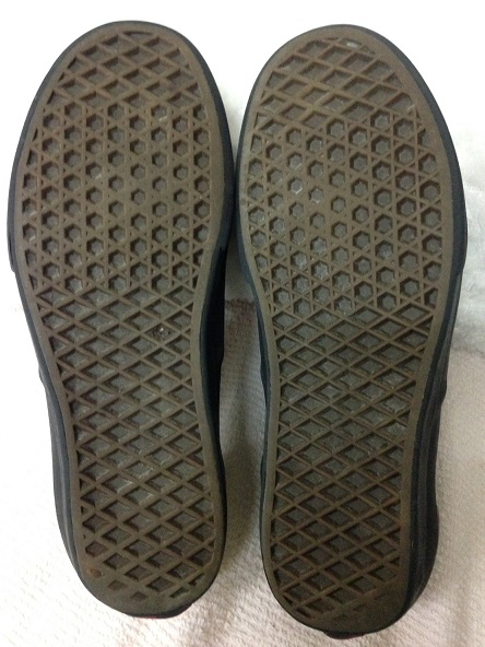 รองเท้า VAN เบอร์ 39 ยาว 25 cm ราคาพร้อมจัดส่งครับ