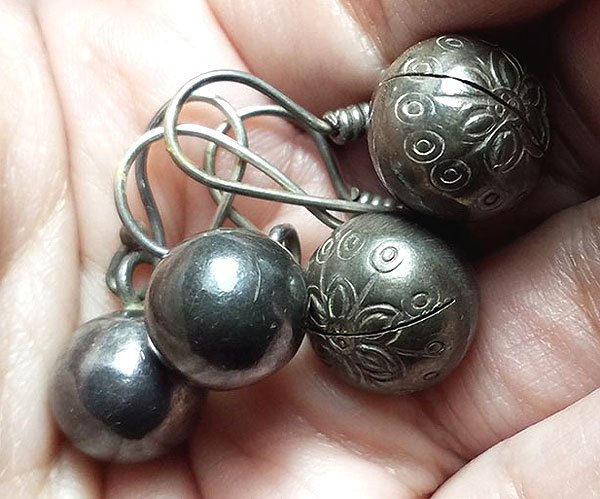 *ต่างหูเงิน*