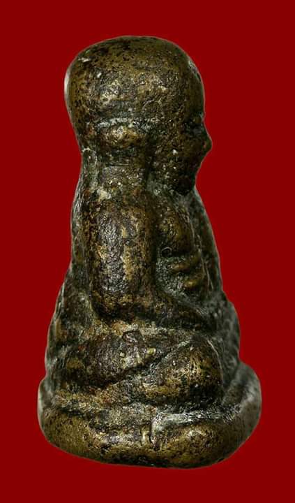 รูปหล่อ หลวงพ่อเงิน วัดบางคลาน ปี28 รุ่น ปืนแตก เศียรกลม แก่เนื้อระฆังเก่าเดิมๆ มีคราบเบ้า เดิมๆ