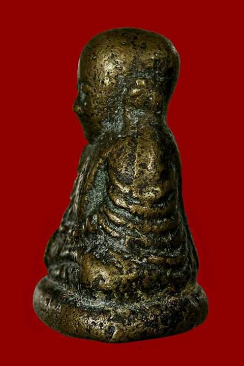 รูปหล่อ หลวงพ่อเงิน วัดบางคลาน ปี28 รุ่น ปืนแตก เศียรกลม แก่เนื้อระฆังเก่าเดิมๆ มีคราบเบ้า เดิมๆ