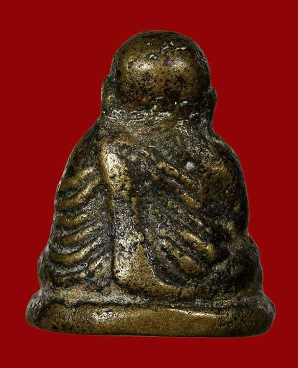 รูปหล่อ หลวงพ่อเงิน วัดบางคลาน ปี28 รุ่น ปืนแตก เศียรกลม แก่เนื้อระฆังเก่าเดิมๆ มีคราบเบ้า เดิมๆ