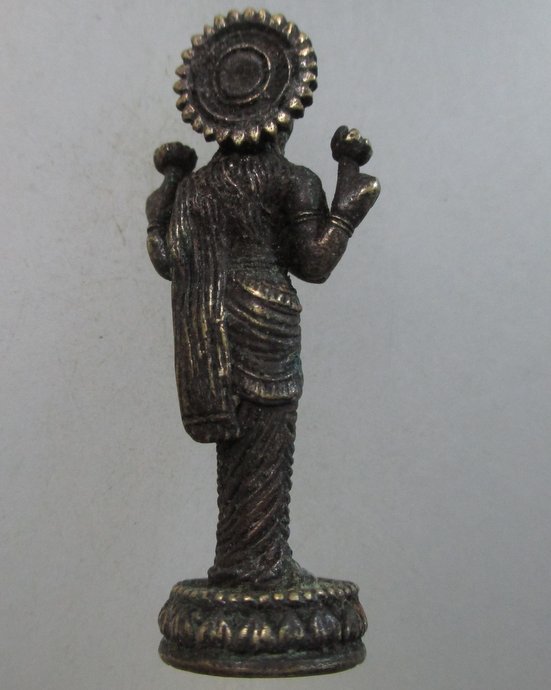 ๒๐ รูปหล่อพระลักษมี