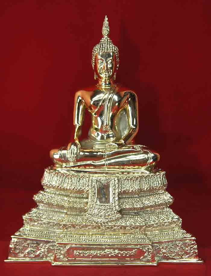 หลวงพ่อศรีสวรรค์ วัดนครสวรรค์ จ.นครสวรรค์ พ.ศ.2549 หน้าตัก 5 นิ้ว เนื้อทองเหลืองขัดเงา รับประกันตามก