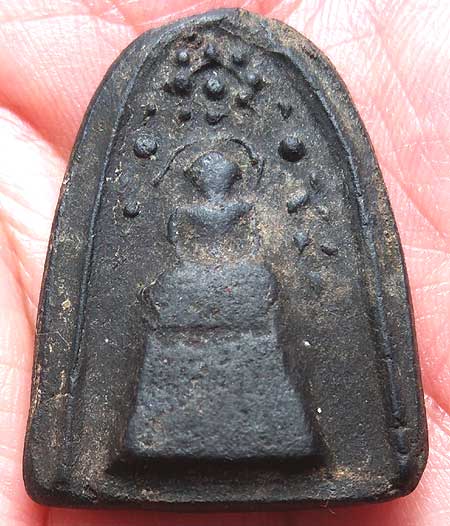 *พระกรุวัดชนะสงคราม พิมพ์ปรกโพธิ์เล็บช้าง เนื้อดินเข้าใบลาน*