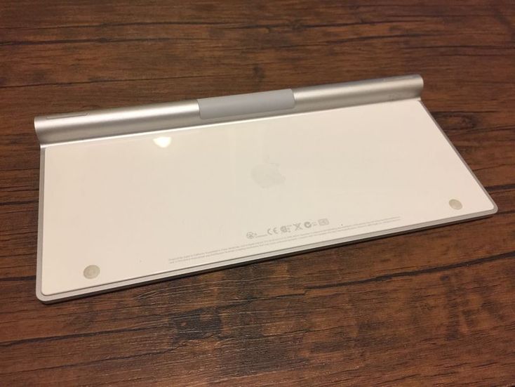 คีย์บอร์ดไร้สาย สีขาว ของApple แท้นะครับ