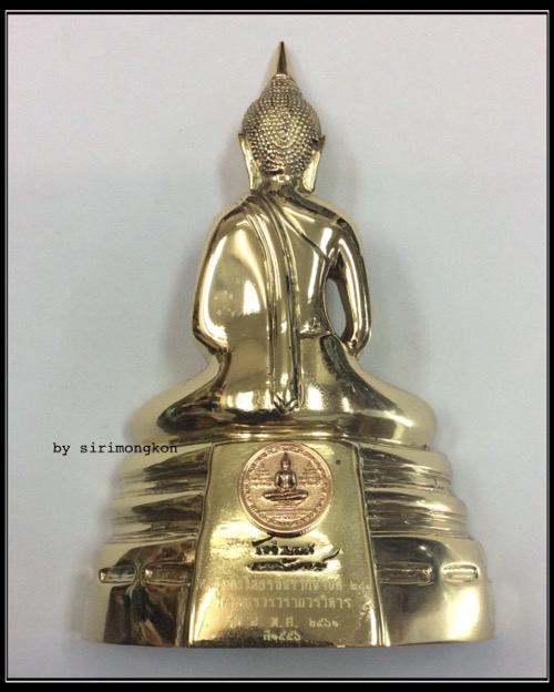 หลวงพ่อโสธร เจริญยศ รุ่น8 อัญเชิญขึ้นจากน้ำปีที่248 ขนาดบูชา สูง5.5นิ้ว กล่องเดิม