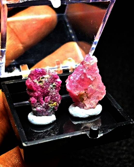 ***ทับทิมก้อนดิบ***เปิดทับทิม-Ruby ซึ่งเป็นก้อนดิบธรรมชาติสีสันสวยงาม