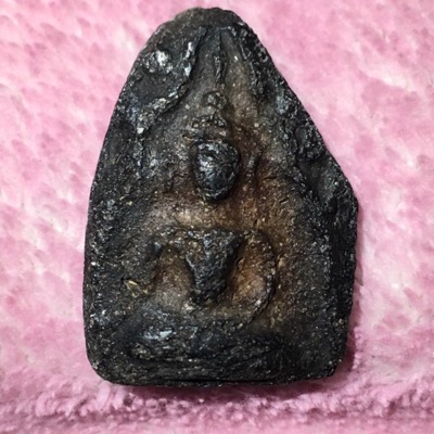 พระขุนแผนบ้านกร่างมงคลกลาง(เนื้อดำ)