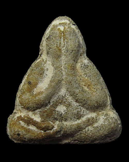 พระปิดตาหลังยันต์อิสวาสุ หลวงพ่อเกษม เขมโก สุสานไตรลักษณ์ จ.ลำปาง