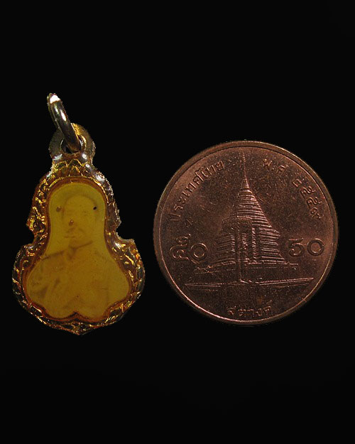 เสด็จพ่อรัชกาลที่ ๕ หลังพระสยามเทวาธิราช 