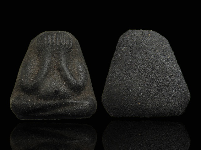 พระปิดตา เนื้อผงยาจินดามณี วัดโพธิ์ผักไห่ จ.อยุธยา