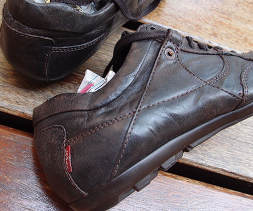 รองเท้า Levi's ของแท้ หนังน้ำตาล สวยเฉียบ พื้นยังใหม่เอี่ยมเลย