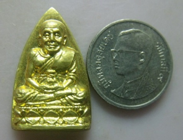 **วัดใจ**หลวงปู่ทวดพิมพ์หลังเตารีด หลังยันต์ วัดคงคา จ.นนทบุรี ปี ๒๕๕๒ **สวยๆ เชิญชมครับ