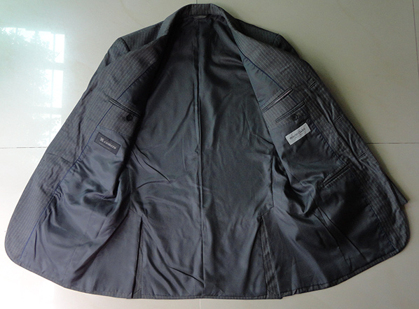 สูท marie claire ของแท้ แบรนด์ดัง เนื้อผ้าดี มีซับใน แบบสวยดูดี เกือบเหมือนใหม่ ใช้ woven ของ Italy