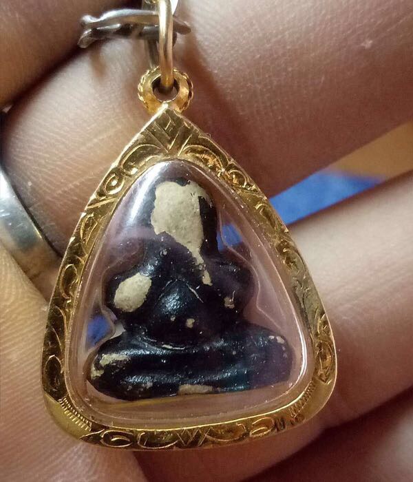 ปิดตา หลวงปู่สุขวัดสะพานสูงพิพม์เล็กนิยม