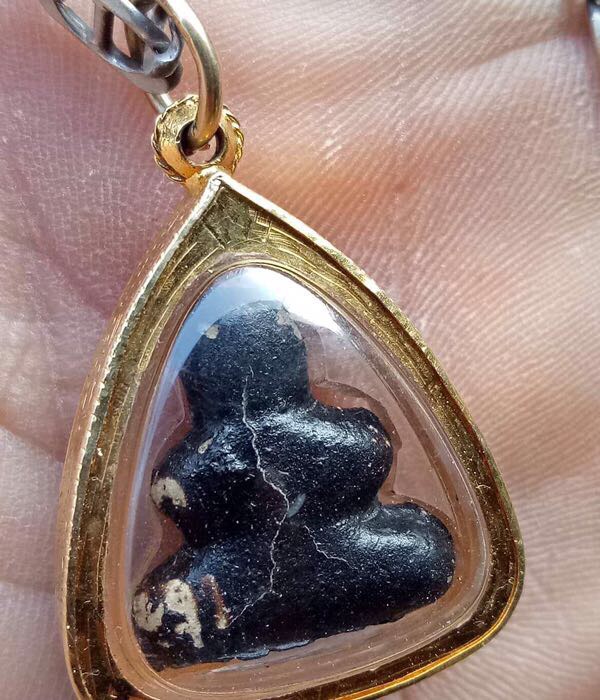 ปิดตา หลวงปู่สุขวัดสะพานสูงพิพม์เล็กนิยม