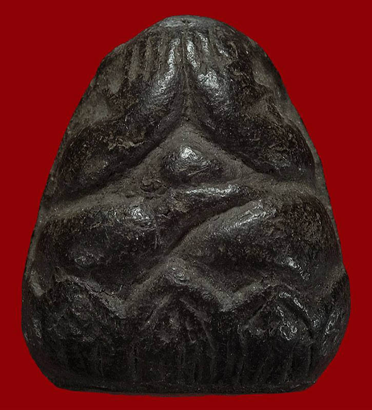 พระปิดตาฐานบัว เนื้อดินเผา วัดขวิด(วัดแสง) จ. นนทบุรี สร้างโ ดยพระอธิการรอด วัดขวิด 350. ค่ะ