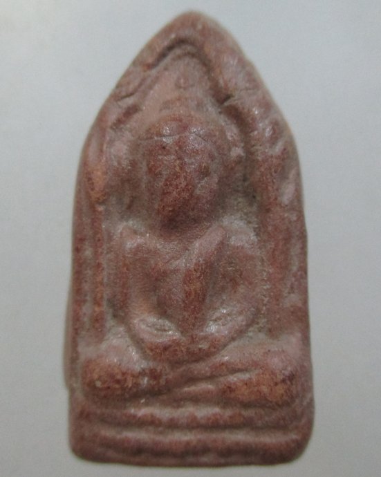 ๒๐ พระพุทธเนื้อดิน