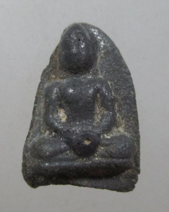 ๒๐ พระเชตุพน เนื้อดิน