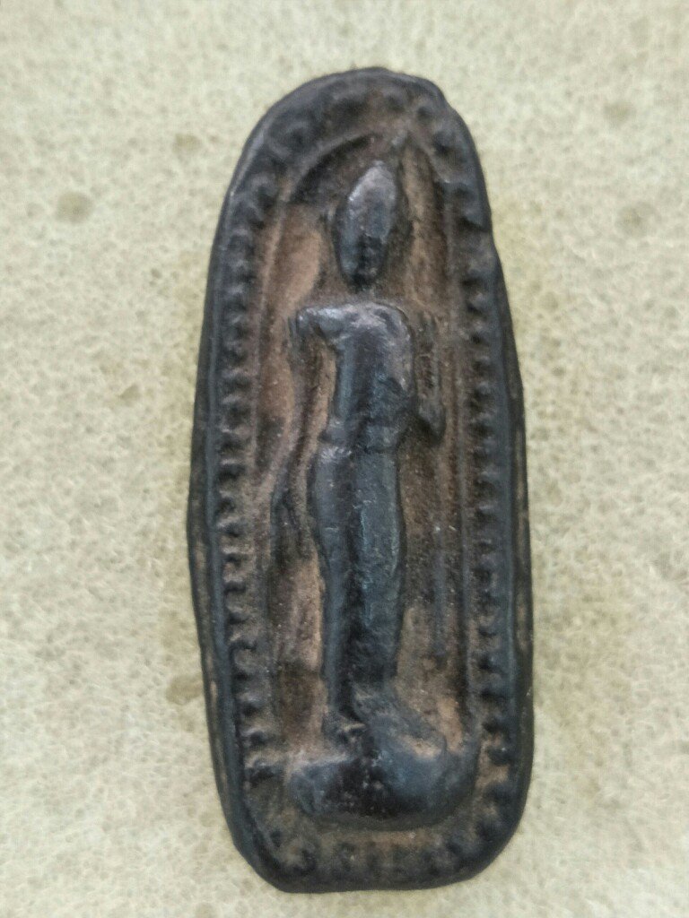 พระลีลาข้างเม็ดหลวงพ่อกวย วัดโฆสิตาราม จ.ชัยนาท