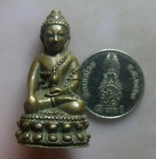 **วัดใจ**พระกริ่งใหญ่หลังยันต์นะมหาเศรษฐี ใต้ฐานตอกโค้ด "กก" เนื้อโลหะผสม เก่าๆ ไม่ทราบที่**สวยๆ