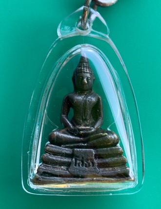 พระกริ่งหลวงพ่อโสธร ปี2529 เนื้อทองเหลืองรมดำ วัดโสธรฯ จ.ฉะเชิงเทรา เลี่ยมกรอบพลาสติกพร้อมใช้ครับ