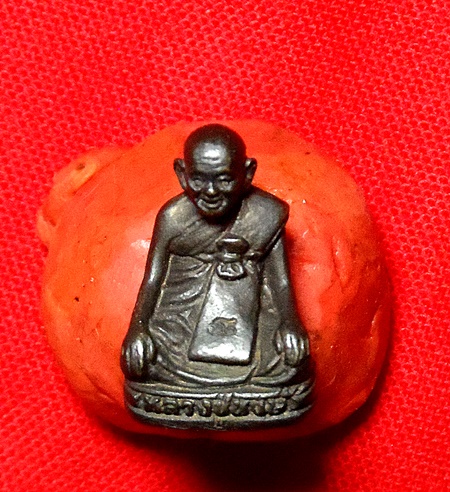 รูปหล่อหลวงปู่หงษ์ พรหมปัญโญ เนื้อนวะโลหะ