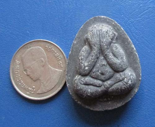 พระปิดตาเนื้อผง หลวงปู่ผาด วัดบ้านกรวด จ.บุรีรัมย์  รุ่นอายุ100ปี