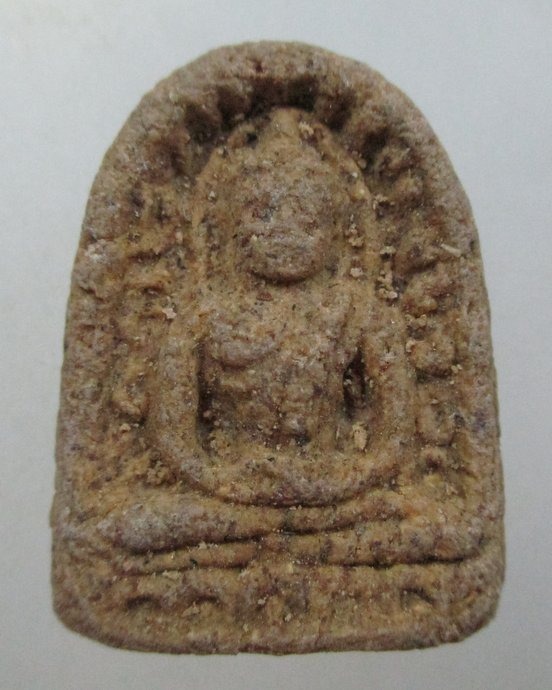 ๒๐ พระซุ้มกอเนื้อผงว่าน
