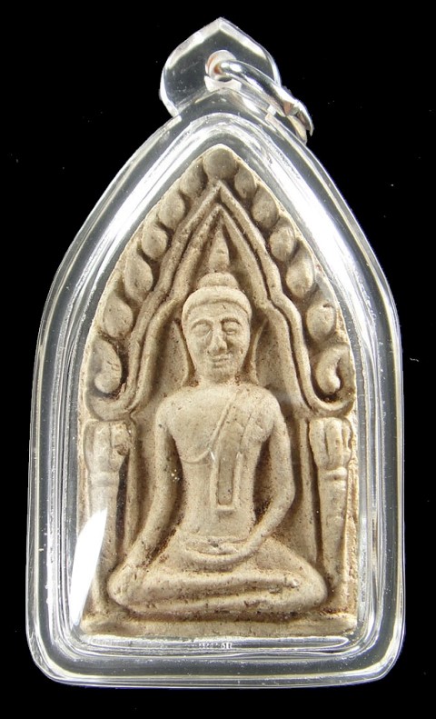พระขุนแผนรุ่นแรก หลวงปู่หมุน วัดป่าหนองหล่ม ปี 2542 เลี่ยมพร้อมใช้สนใจเชิญครับ