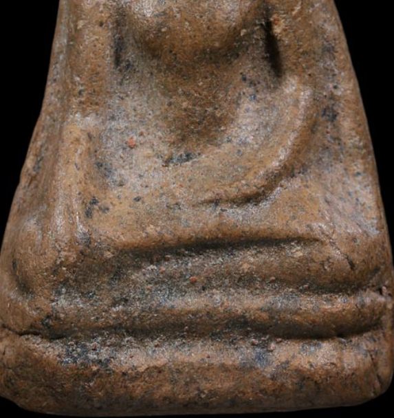 พระนางเขาหลวง เนื้อดิน กรุเขาหลวง จ.สุโขทัย