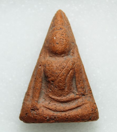 พระนางพญา เข่าโค้ง ไม่ทราบกรุ สภาพสวยๆ