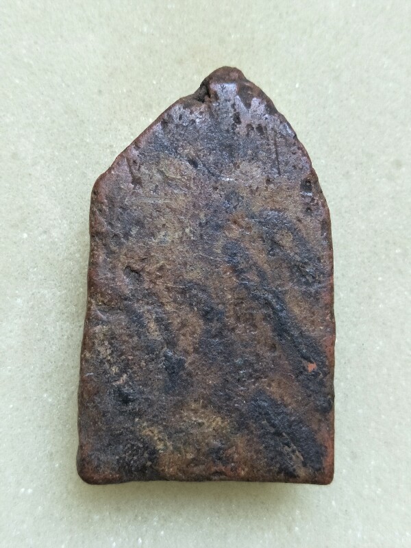 พระขุนแผนนั่งโหงพรายหลวงพ่อกวย เนื้อดิน