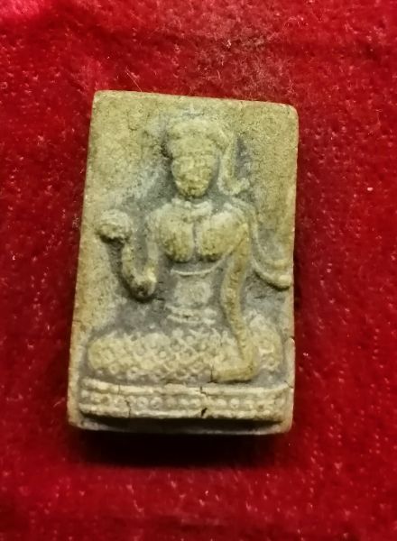 นางกวักหลวงปู่จันทร์​ วัดศรีเทพรุ่นแรกผสมผงบางขุนพรหมครับ