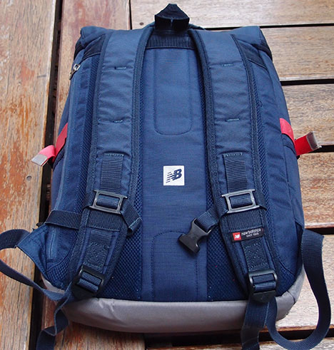 เป้ New Balance ของแท้ ทรงสวย หัวซิปแดง Traveller Backpack