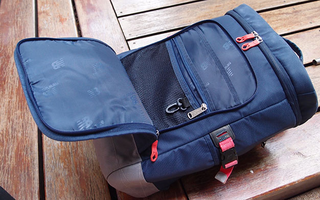 เป้ New Balance ของแท้ ทรงสวย หัวซิปแดง Traveller Backpack