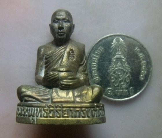 **วัดใจ**รูปหล่ออุ้มบาตรโภคทรัพย์ หลวงพ่อตัด วัดชายนา จ.เพชรบุรี ปี๒๕๕๒**เนื้อสัมฤทธิ์ ตอกโค้ด สวยๆ 