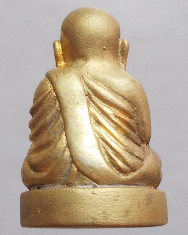 หลวงพ่อเงิน รุ่นเลื่อนสมณศักดิ์ 55 พิมพ์นิยม เนื้อกระหลั่ยทอง กรรมการ หมายเลข 111