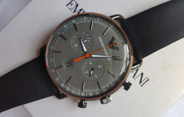 นาฬิกา Emporio Armani ของแท้ รุ่นใหม่คอลเลคชั่นล่าสุด ยกชุดรวมทั้งกล่องและคู่มือ