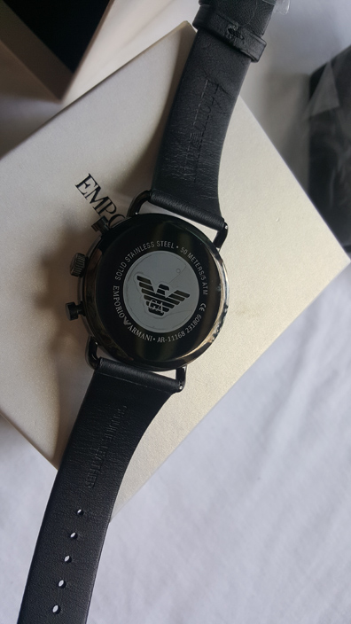 นาฬิกา Emporio Armani ของแท้ รุ่นใหม่คอลเลคชั่นล่าสุด ยกชุดรวมทั้งกล่องและคู่มือ