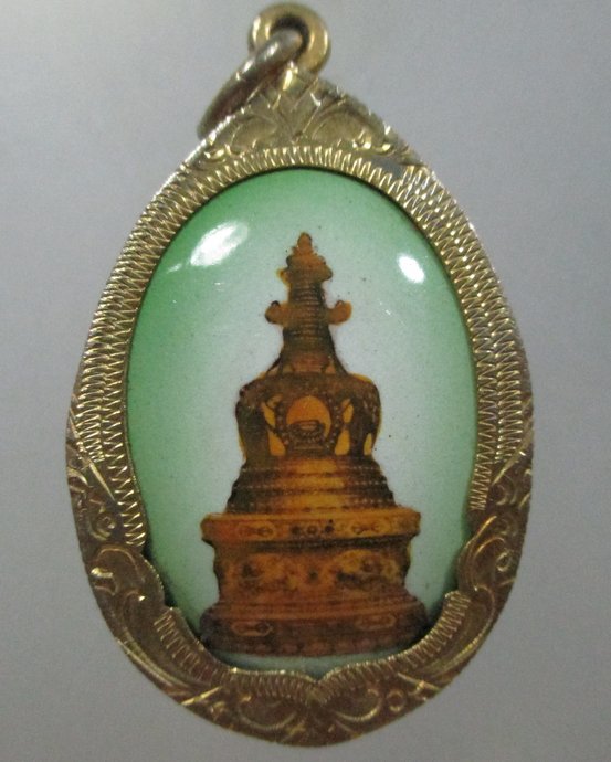 ๒๐ ล็อคเก็ตพระธาตุเขี้ยวแก้ว