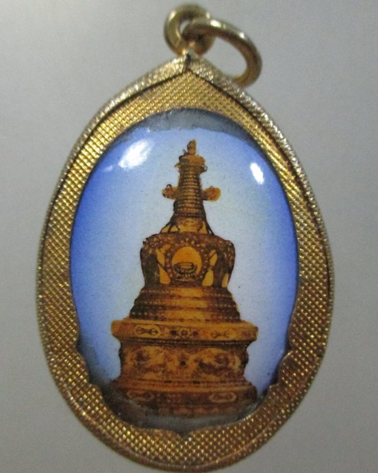 ๒๐ ล็อคเก็ตพระธาตุเขี้ยวแก้ว