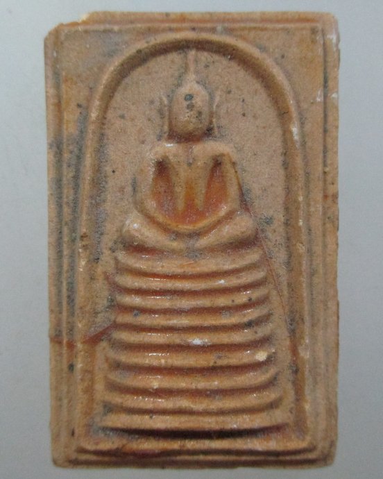 ๒๐ พระผงวัดเกาะลอย จ.ระยอง ปี 2514 หลวงปู่ทิม วัดละหารไร่ ร่วมปลุกเสก