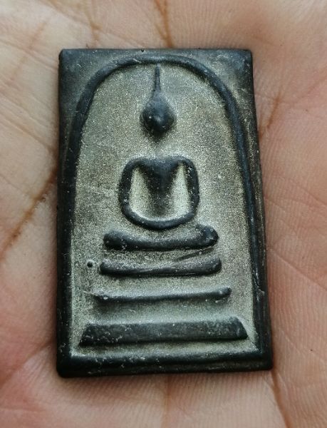 พระสมเด็จวัดระฆังเนื้อเงินพ่นทรายปี44หมายเลข๑๑๙๙ไม่มีกล่องครับ