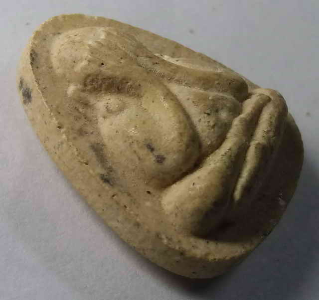 30 บาท พระปิดตาเนื้อผง รุ่นปลดหนี้ วัดเกาะแก้วอรุณคาม