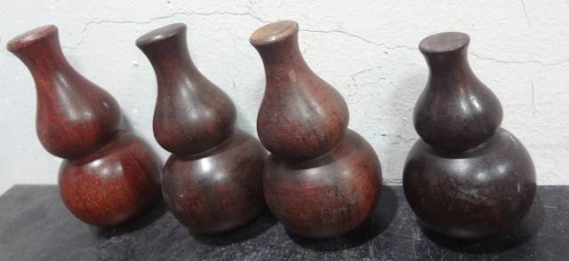  ลูก กลึง ไม้ เนื้อ แข็ง วัด รอบโคน 5 นิ้ว สูง 3 นิ้ว ครับ