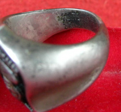 แหวนเงินหลวงพ่อมุม วัดปราสาทเยอร์ ท้องแหวนมีชื่อบุญทวี จารรอบวง