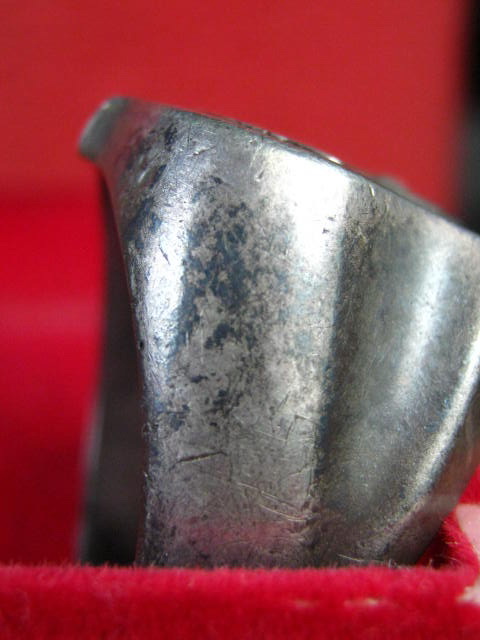 แหวนเงินหลวงพ่อมุม วัดปราสาทเยอร์ ท้องแหวนมีชื่อบุญทวี จารรอบวง